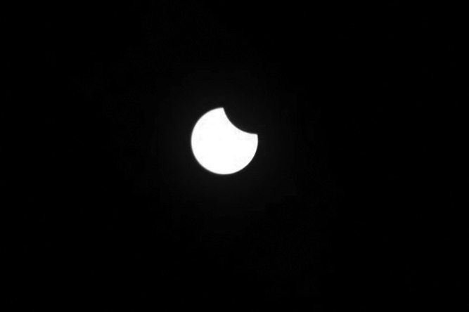 p07 n77-1 Partial Eclipse Viewing Balsamo